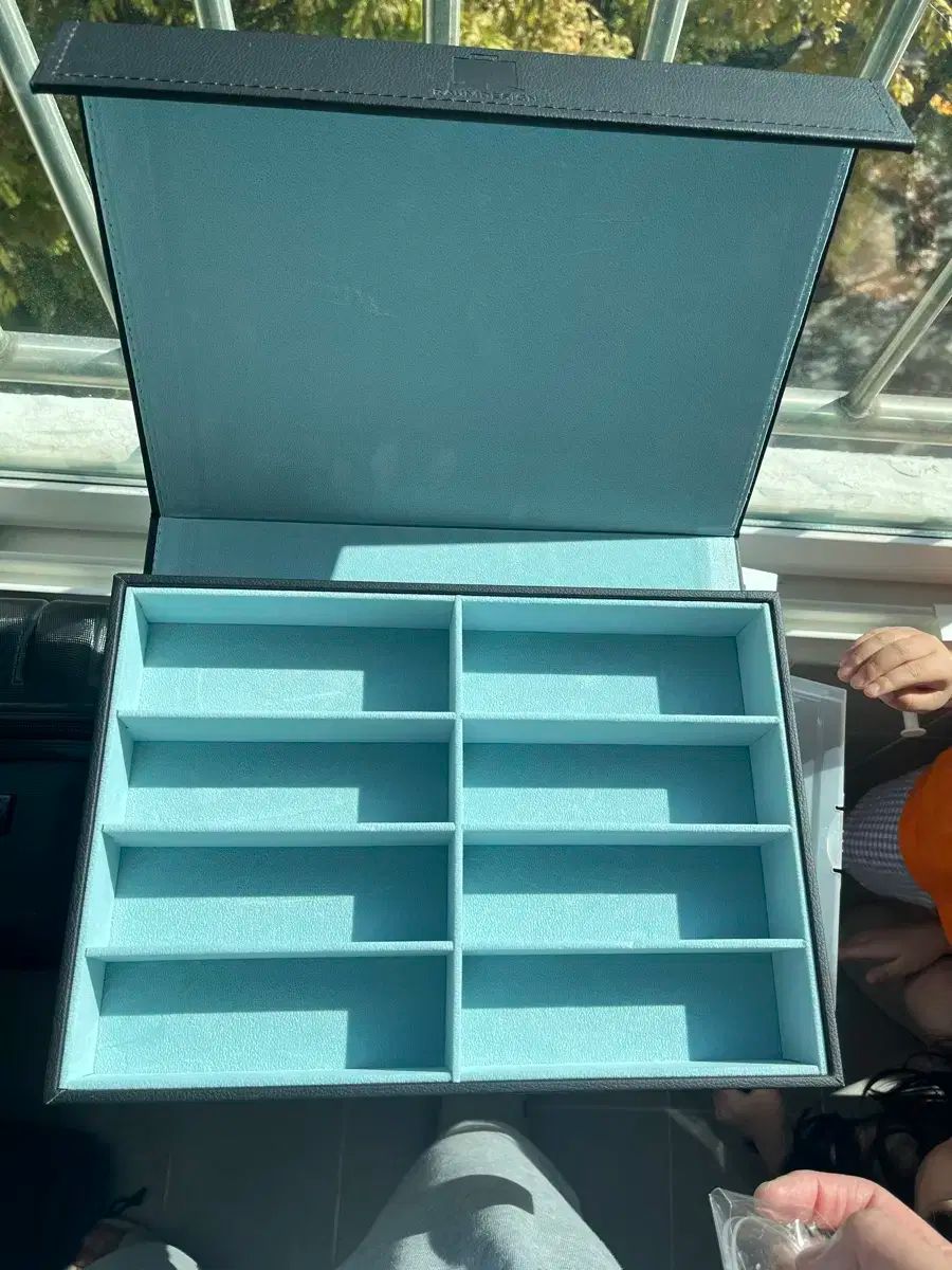 ビューラウム 8口 メガネ収納ボックス 3口 収納ボックス 贈呈