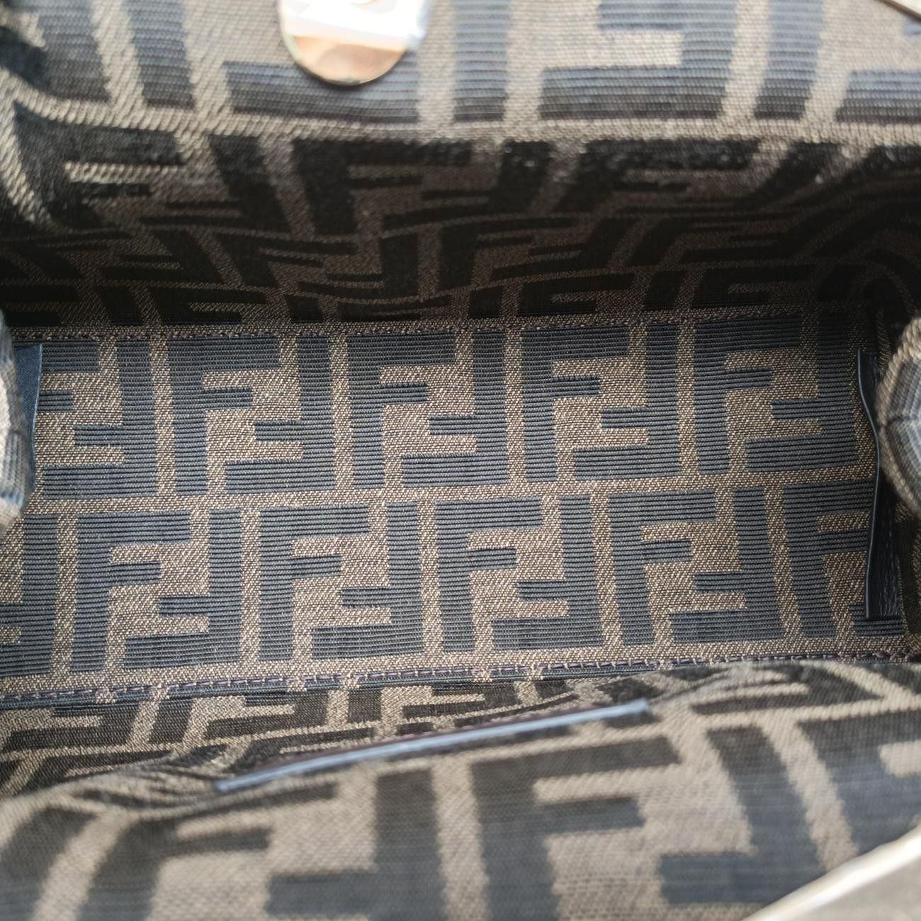 フェンディFendiファースト スモールホワイト×イエローキャンバス8BP1298BP129-AJQC-228-10429