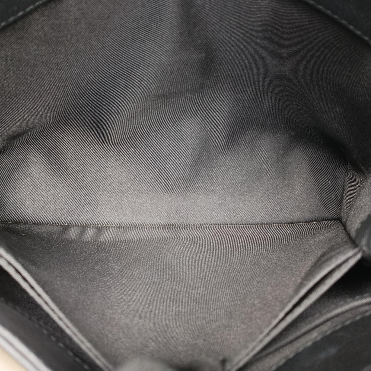 ルイヴィトンLouis VuittonロックミーII ベージュ×ブラック トリヨンレザー M50252 FL4136 DECORATOM_COM_BR