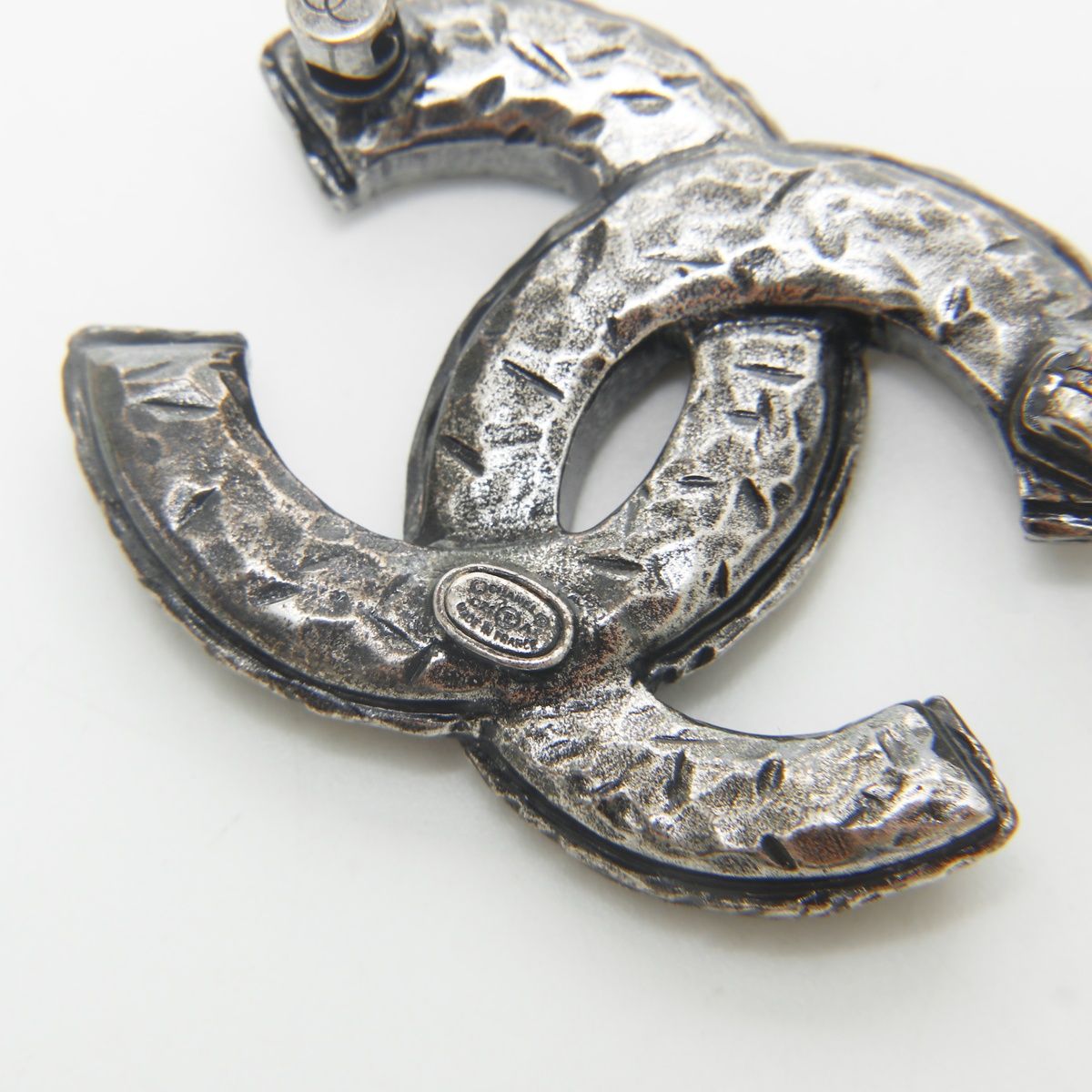 ガンメタリック