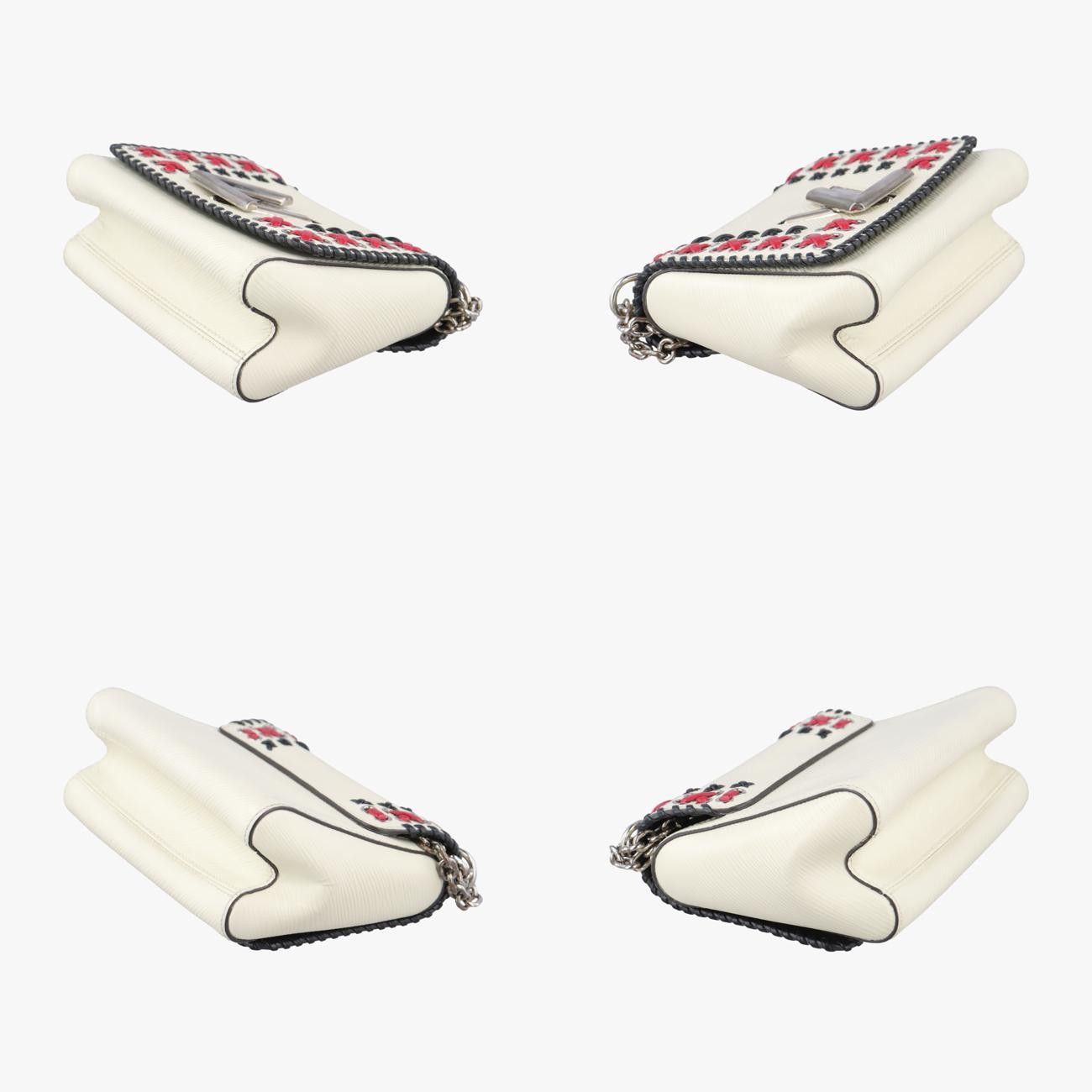 ホワイト×レッド×ブラック エピ