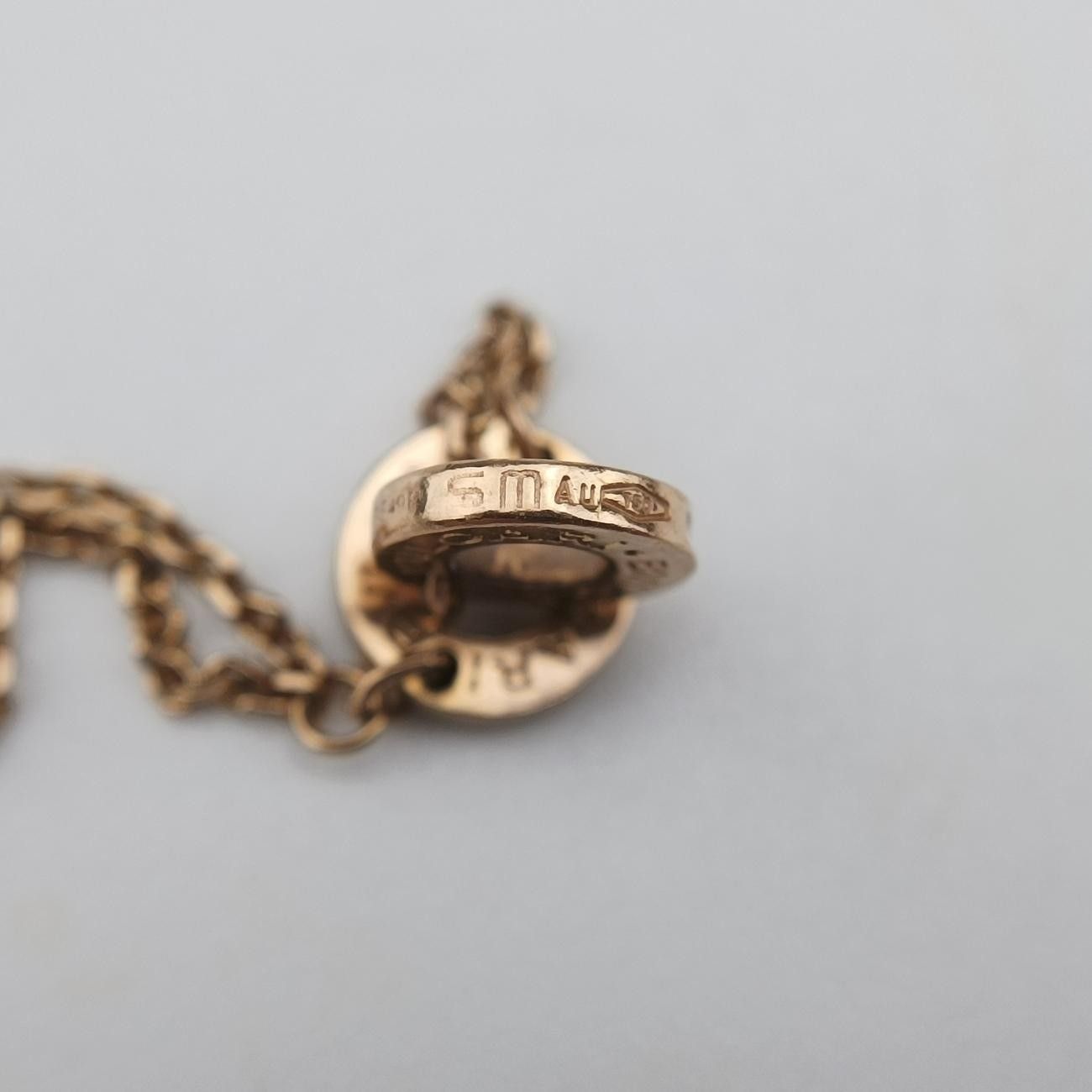 ホワイト×ゴールド AU750