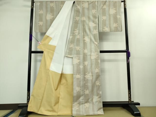 平和屋本店■極上　本場大島紬　白大島　7マルキ　エンゼルフィッシュ　逸品　DZAB1728kh5 平和屋本店□極上 本場大島紬 白大島 7マルキ エンゼルフィッシュ 逸品