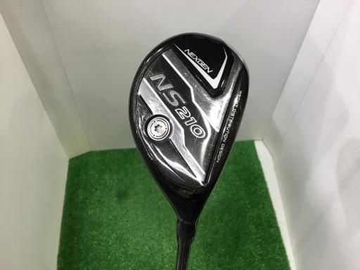 ストア イラストレーター粟津泰成さんの モノクロイラスト 女性の肖像画②