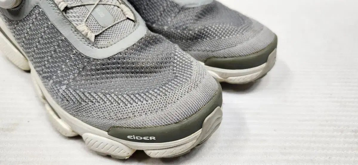 トレッキングシューズ 275サイズ