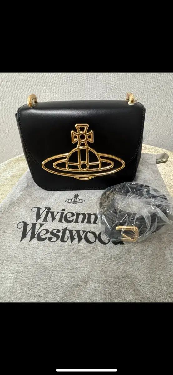 VIVIEN LYNN クロスバッグ ブラック ゴールド