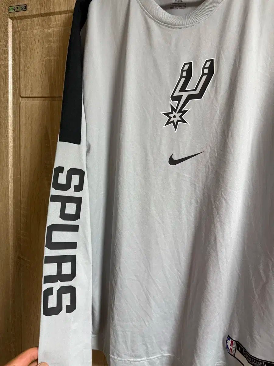 ナイキ NBA サンアントニオ スパーズ バスケットボール 長袖 ドライフィット シューティングシャツ