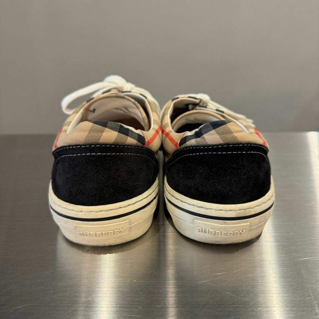 BURBERRY』バーバリー (41) ノバチェック柄 ショップ スニーカー 美品