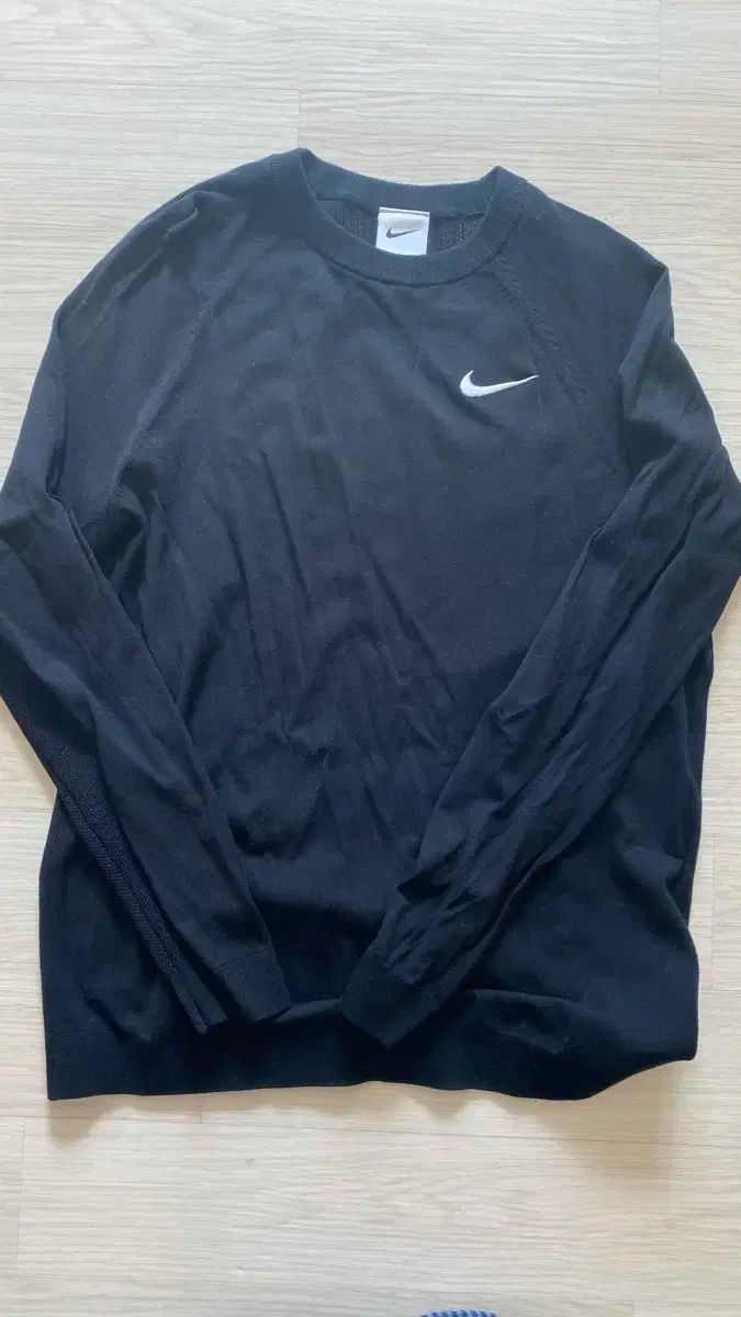 ナイキ ゴルフ ブラック ニット レディース S サイズ (未使用)