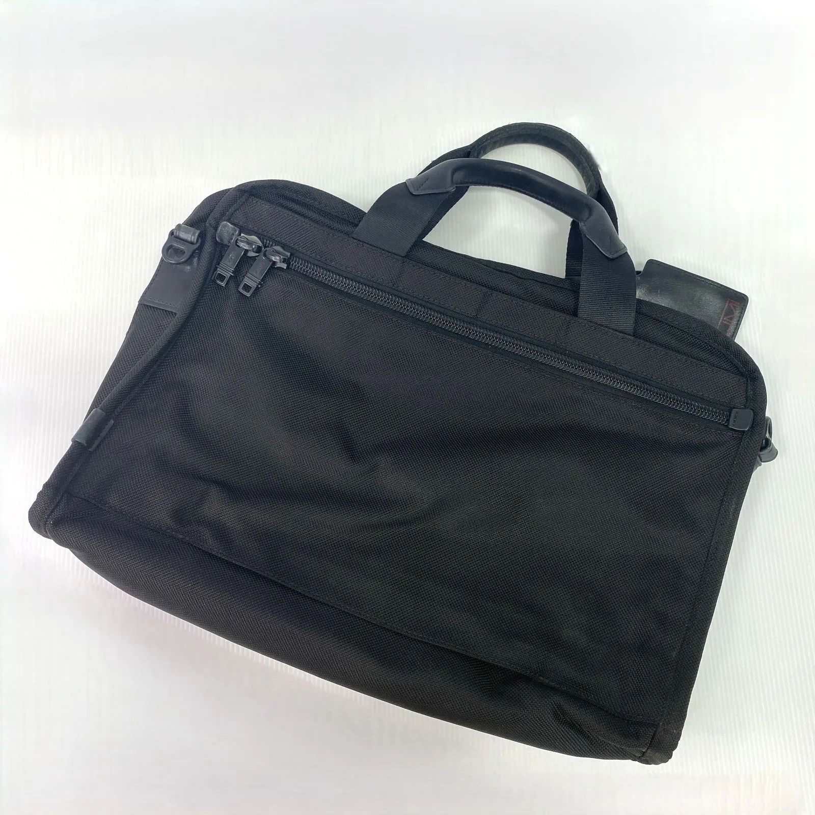 品 TUMI ブリーフケース 黒 ブラック トゥミ メンズ ショルダーなし ビジネスバッグ GM