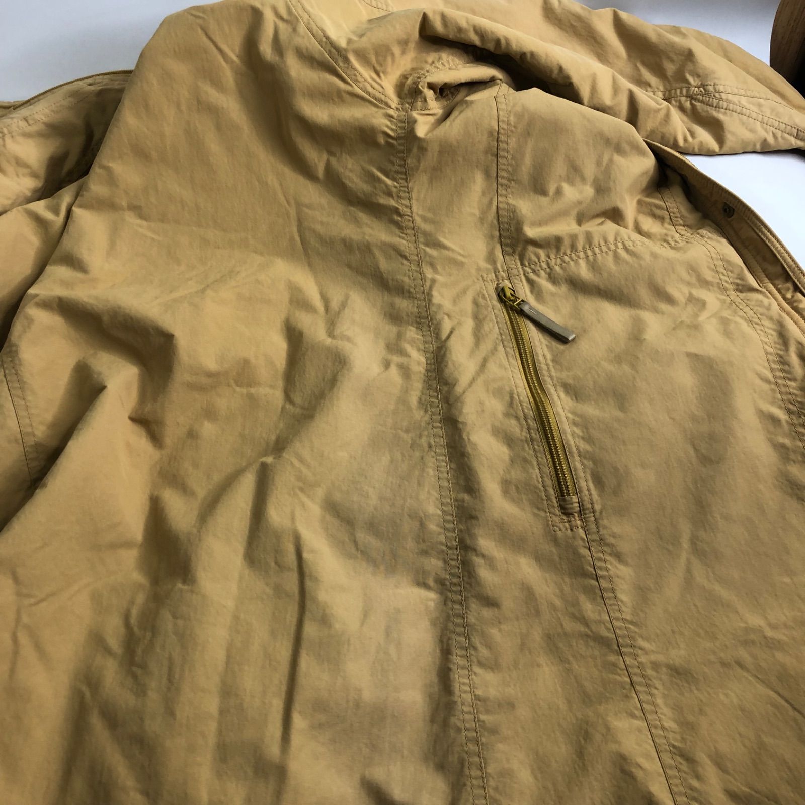 パラシュートコート