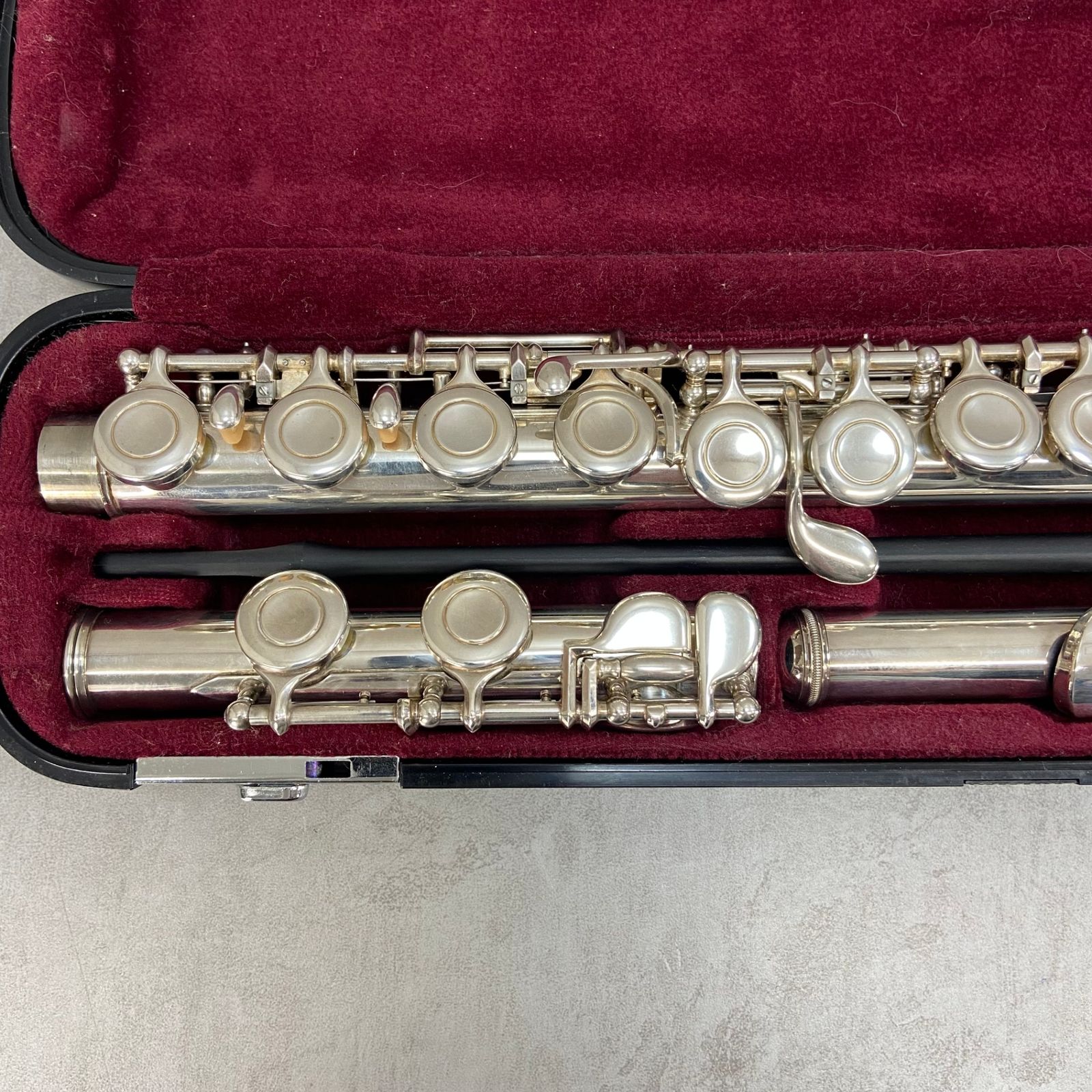 ヤマハ フルート YFL-211 後期モデル 銀メッキ シルバー Eメカニズム搭載 カバードキィ 木管楽器 YAMAHA Flute