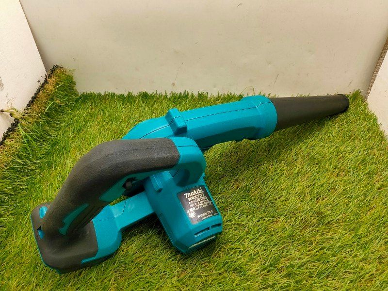 マキタ Makita 充電式ブロワ 18V バッテリ 充電器別売 UB185DZ ノズル付き 動作 済み