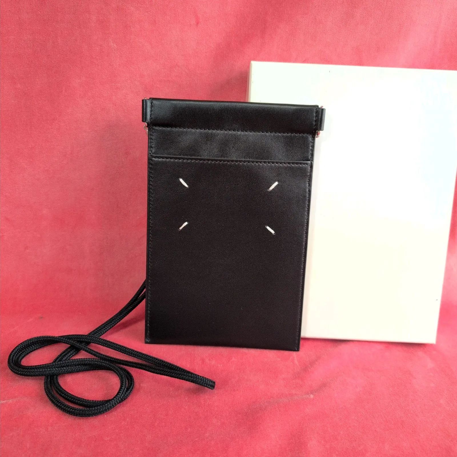 Maison Margiela メゾンマルジェラ ショルダーバッグ フォンポーチ スマートフォンケース レザー き