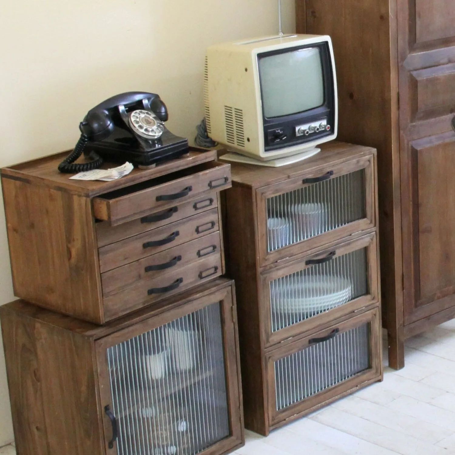 アンティーク調 ３段 ガラスキャビネット 幅40cm 収納ケース チェスト 収納ボックス ガラスキャビネット MARWIL-DEMENAGEMENTS_CH