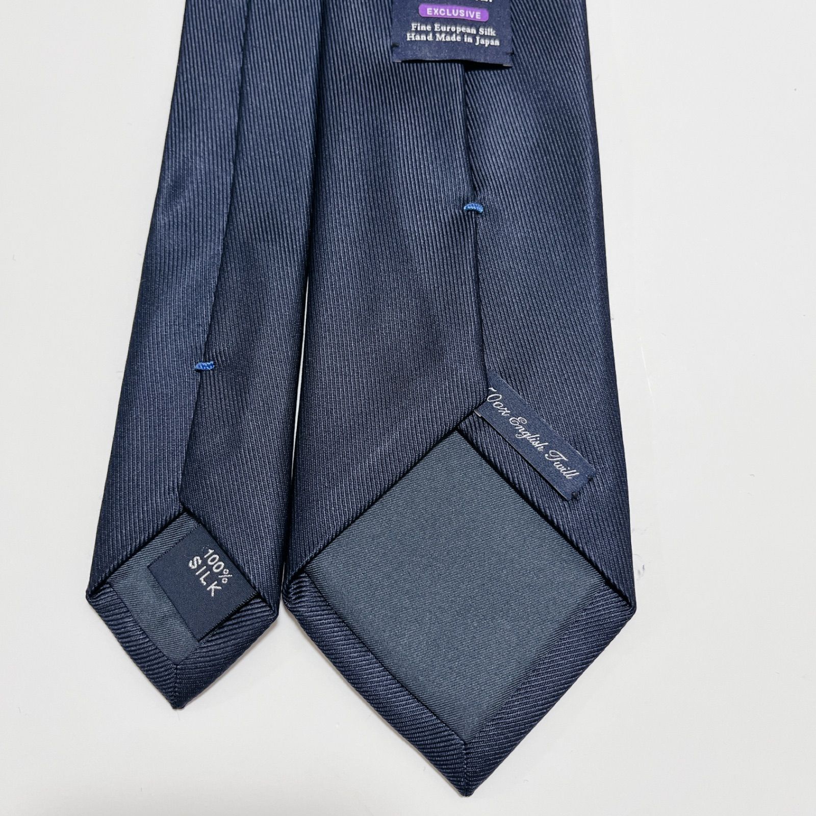 新品タグ付き メーカーズシャツ鎌倉 ネクタイ ハイブランド ストライプ柄 光沢 美品 メーカーズシャツ鎌倉 ネクタイ ハイブランド ソリッドタイ 無地