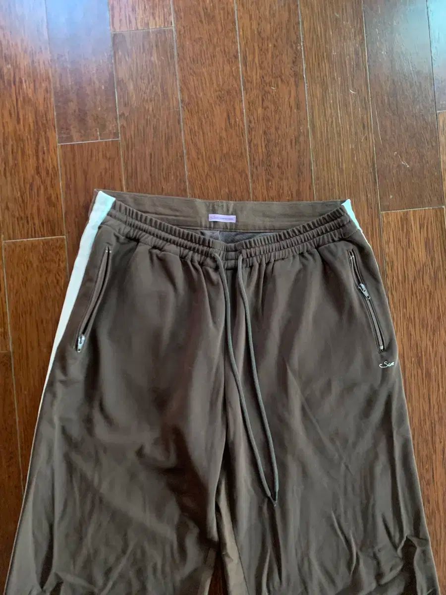 トラックパンツ ブラウン