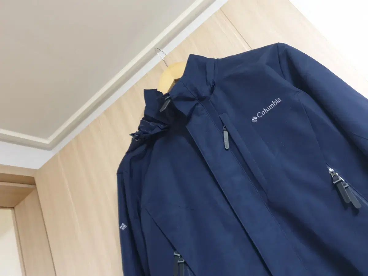 Columbia コロンビア ウィンドブレーカー