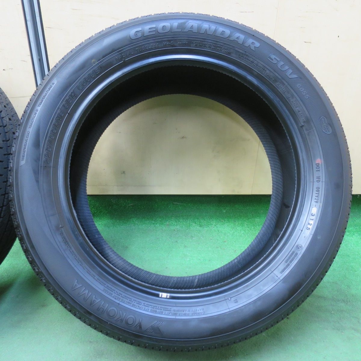 新車外し！25年☆225⁄55R18 ヨコハマ ジオランダー SUV G055 G055E
