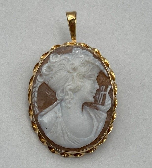 K18 カメオ ブローチ/ペンダントトップ 女性 横顔 中古 D4 - メルカリ