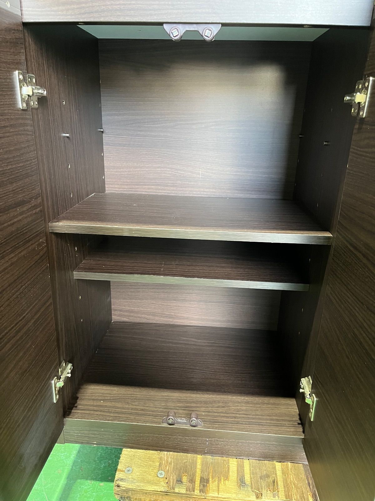 食器棚 レンジ台 レンジボード ガラス扉付き キッチンボード 大型家具 キッチン収納 料理 一軒家 茶色 ブラウン 倉庫前 値引きあり NEXPOTALLINN_EU