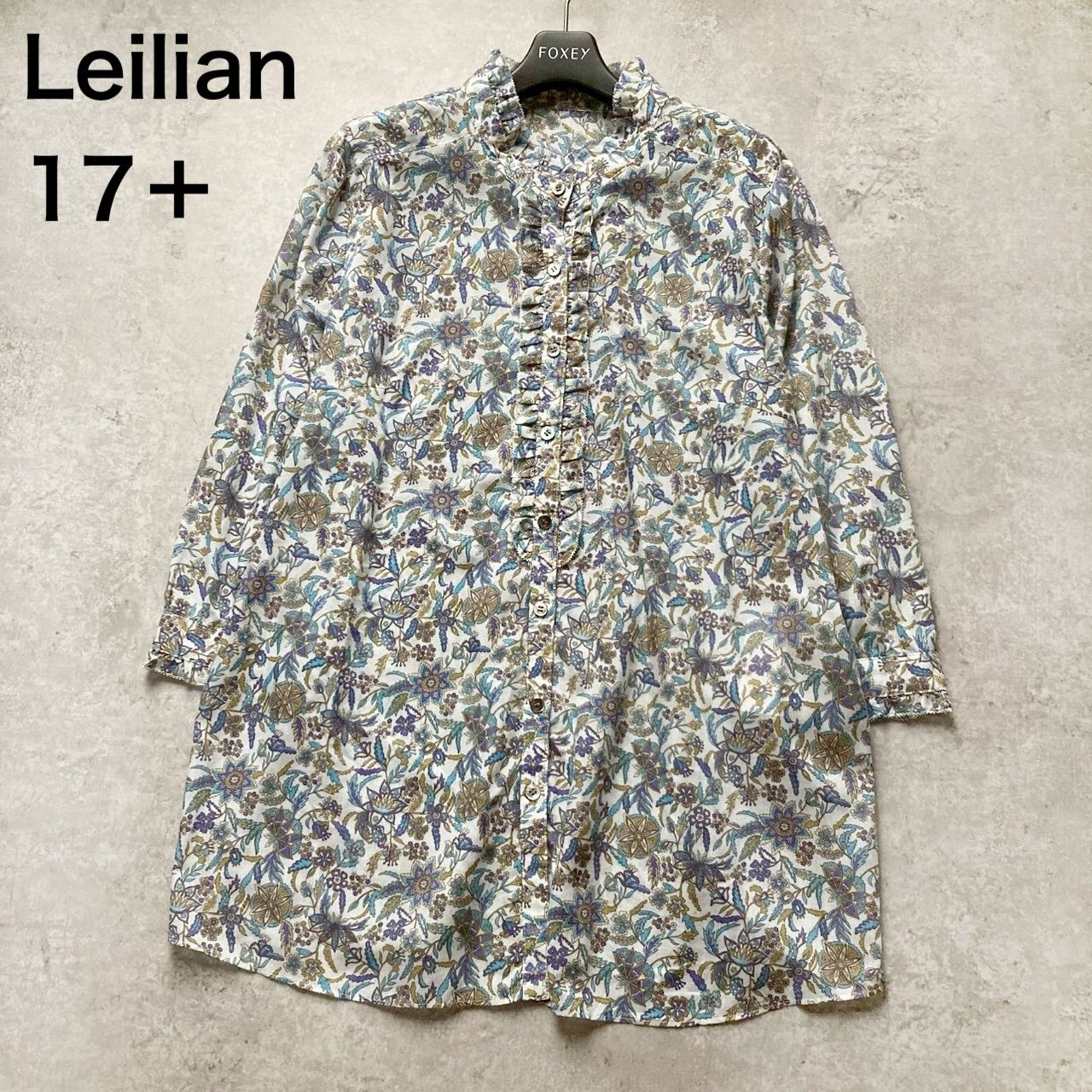 Leilian レリアン サイズ17 大きいサイズ エレガント 花柄 スタンド フリルブラウス チュニック丈 ホワイト ブルー ポリエステル 体型カバー ロングシャツ レディース