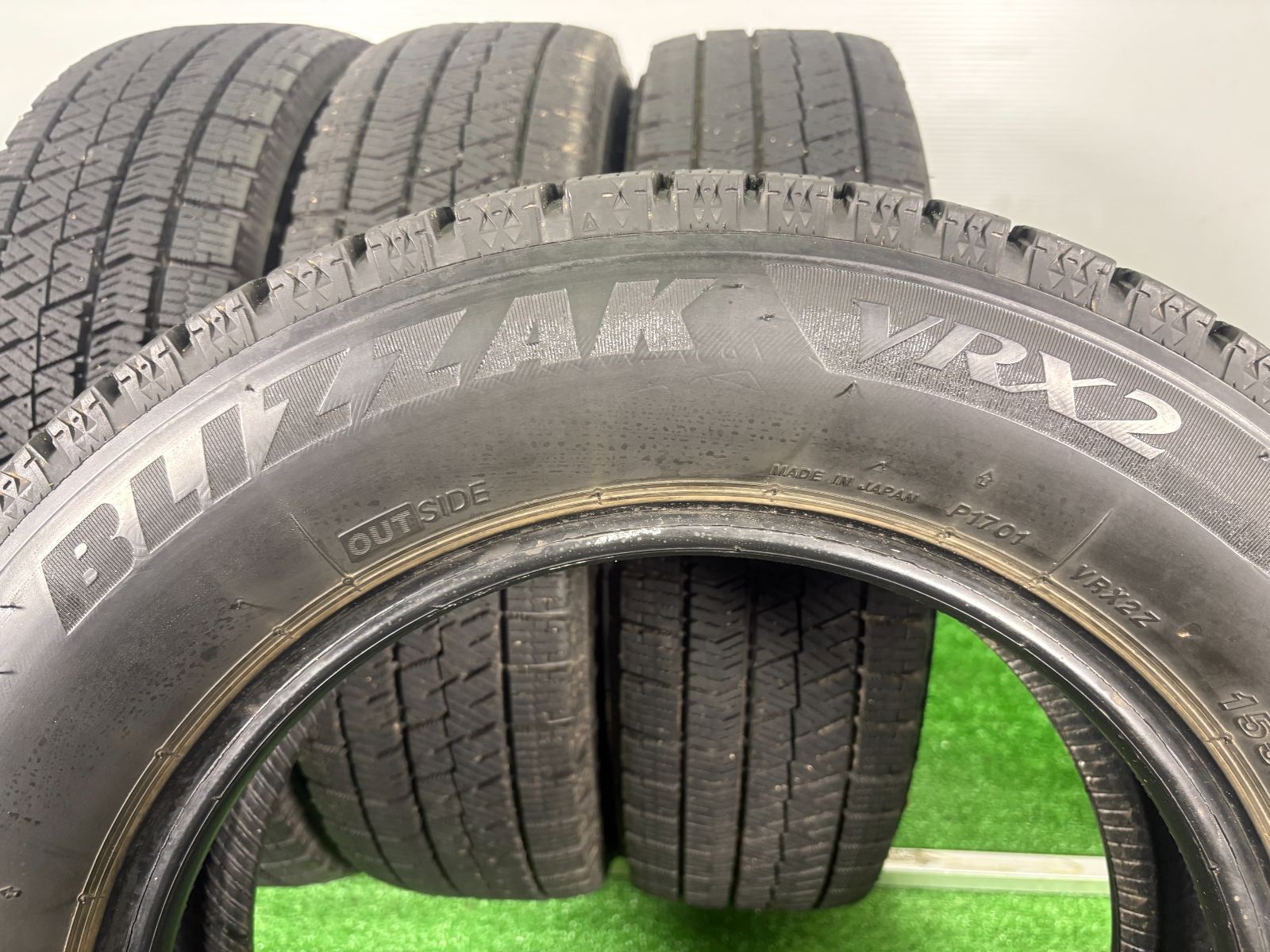 冬タイヤ スタッドレス