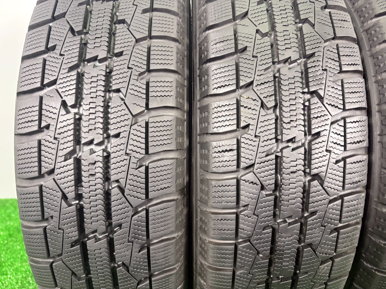 155 65 R 13 トーヨー GARIT GIZ 製 4本 冬タイヤ スタッドレス TA 698