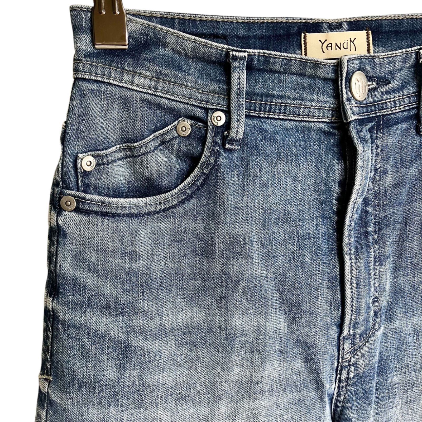 ライトブルー 水色