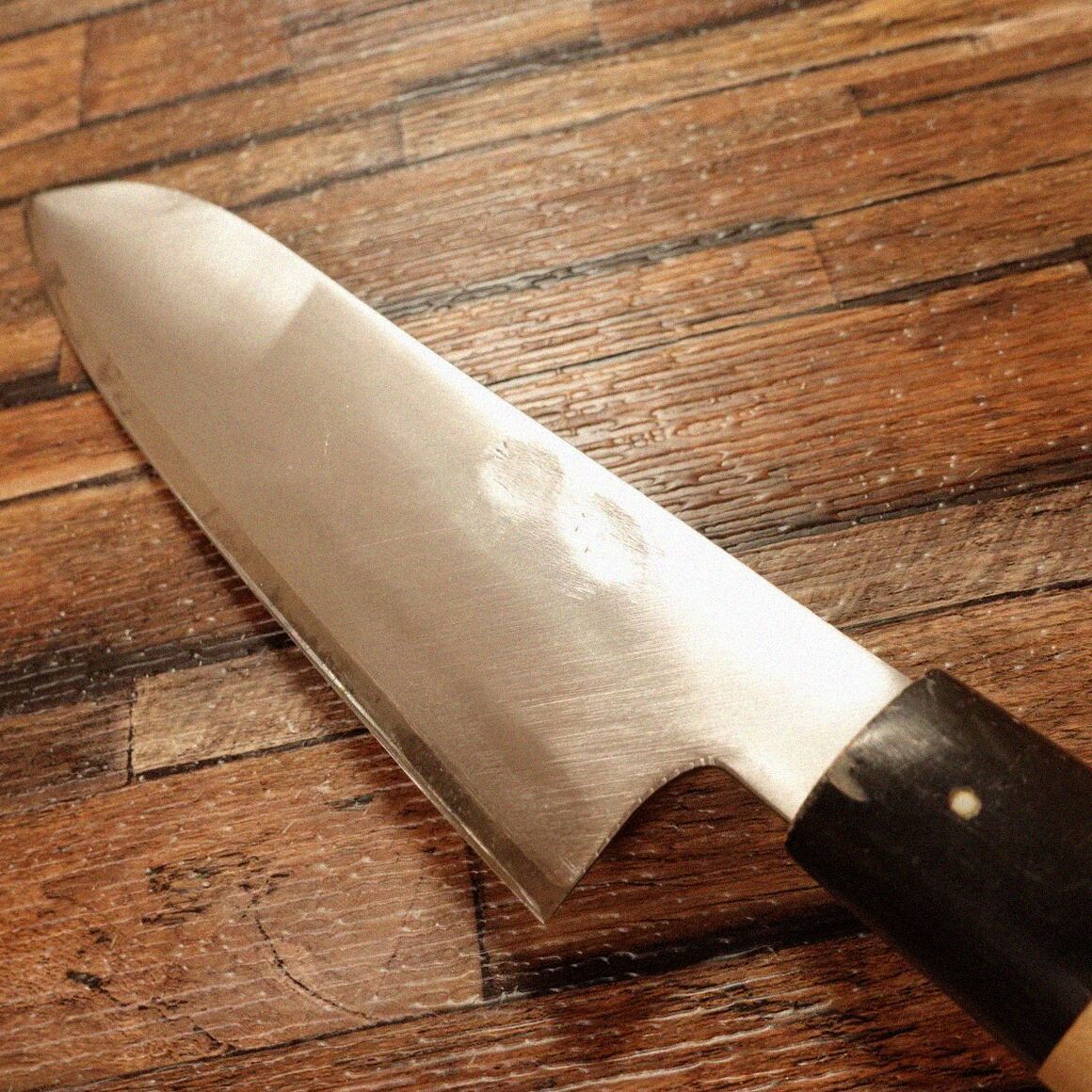 有次 和心 白紙鋼割込 和三徳包丁 万能包丁 180mm 水牛柄 研ぎ済み 有