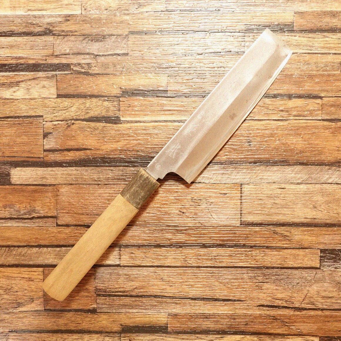 正本 薄刃包丁 研ぎ済 水牛柄 片刃 菜切り日本鋼製 菜切り包丁 木製ハンドル 正本 薄刃包丁 研ぎ済 水牛柄 片刃 菜切り 秀正 155mm - メルカリ