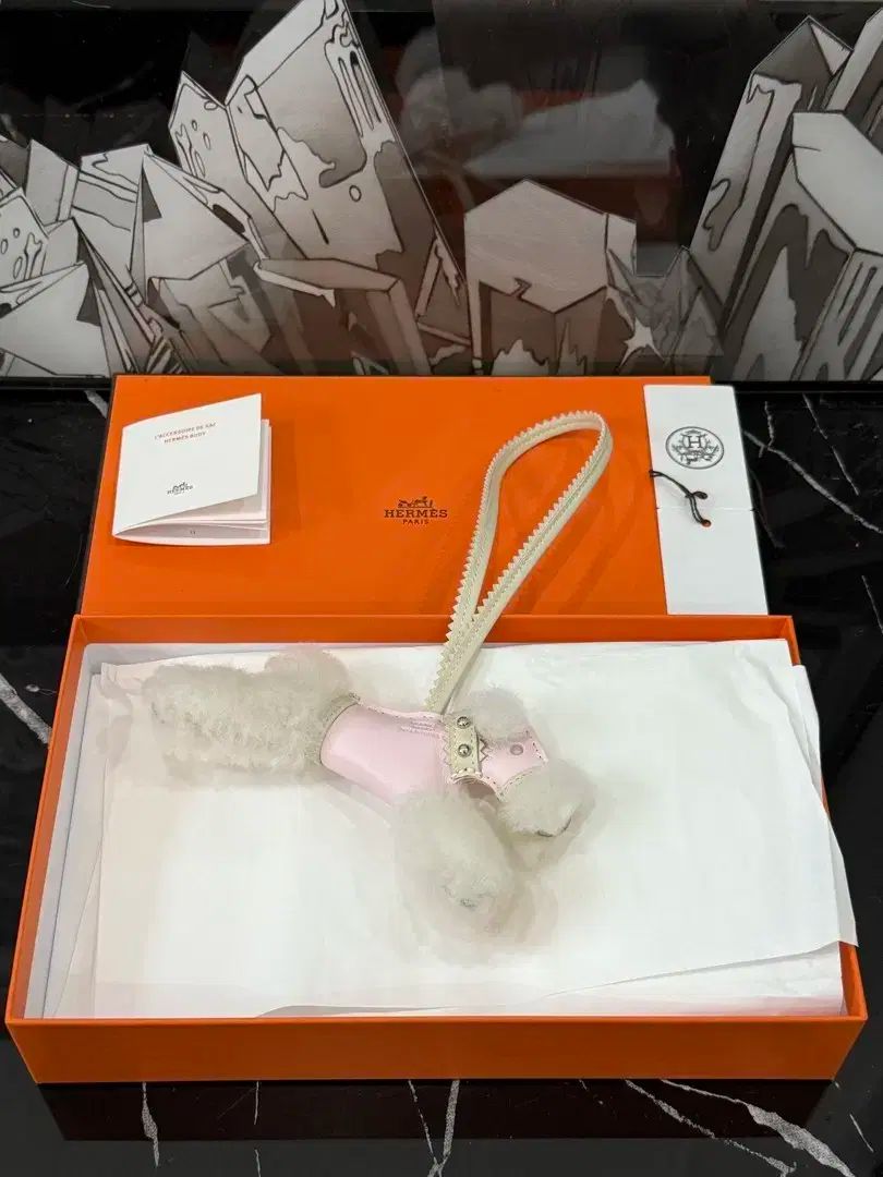 デパートフルセット 25年最新 エルメス ピンクシルバー スタッズ バディ バッグチャーム キーホルダー 犬