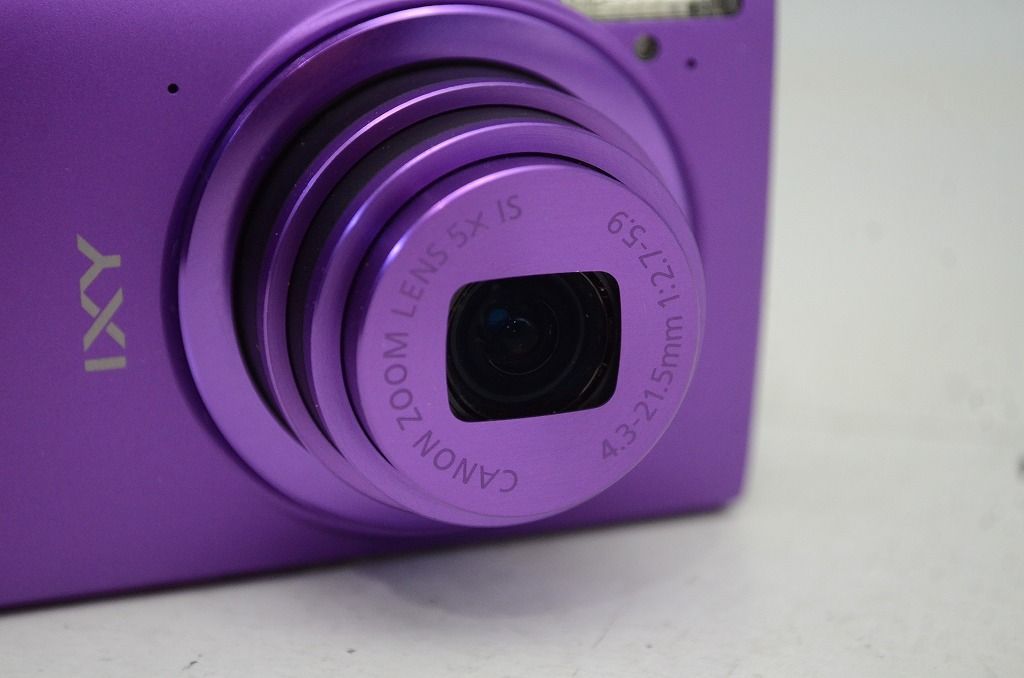 コンパクトデジタルカメラ