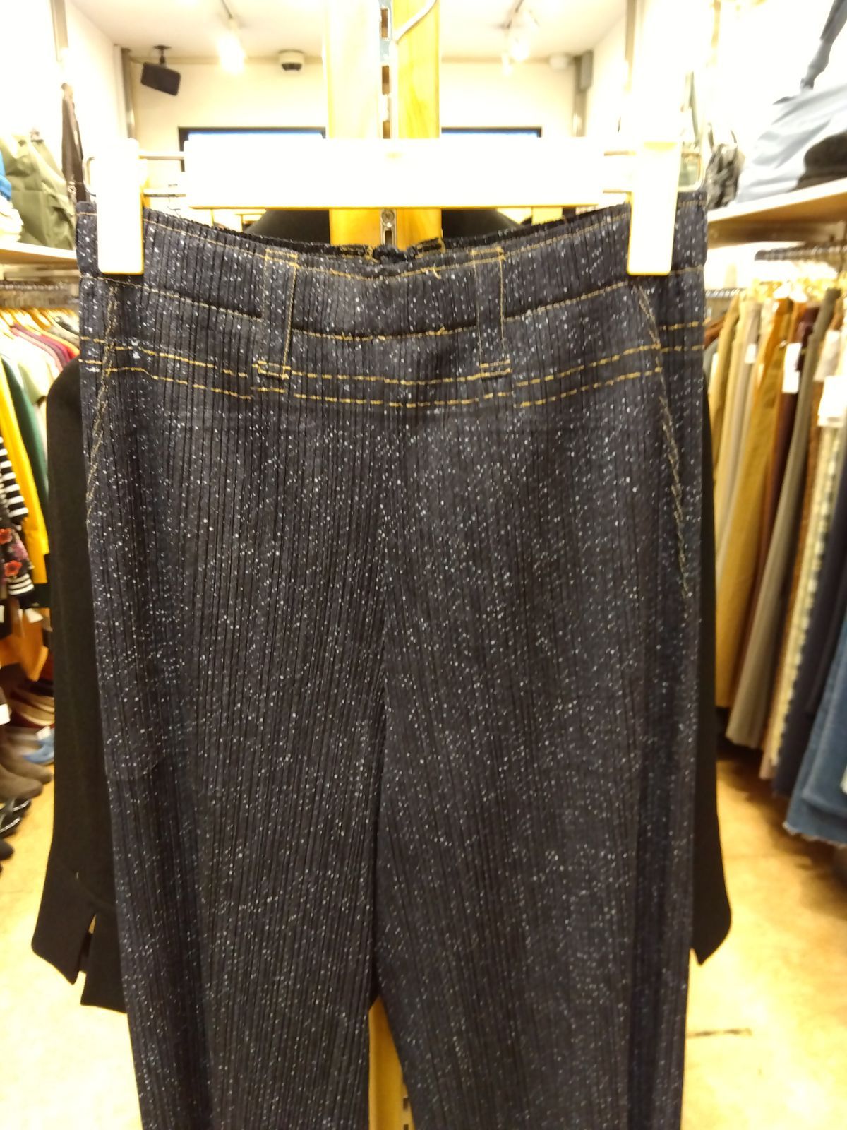 M4 プリーツプリーズ デニム転写パンツ サイズ2