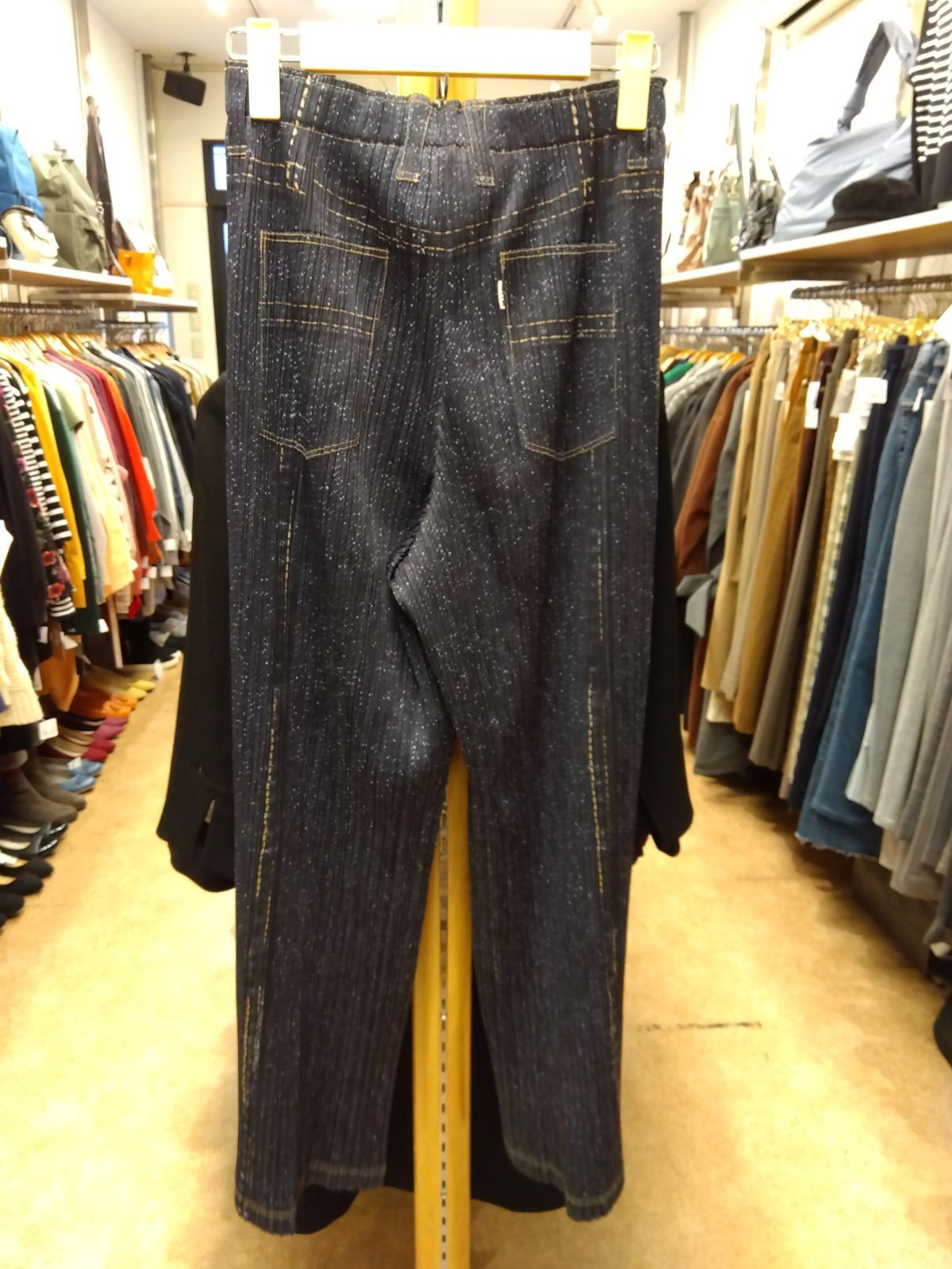 M4 プリーツプリーズ