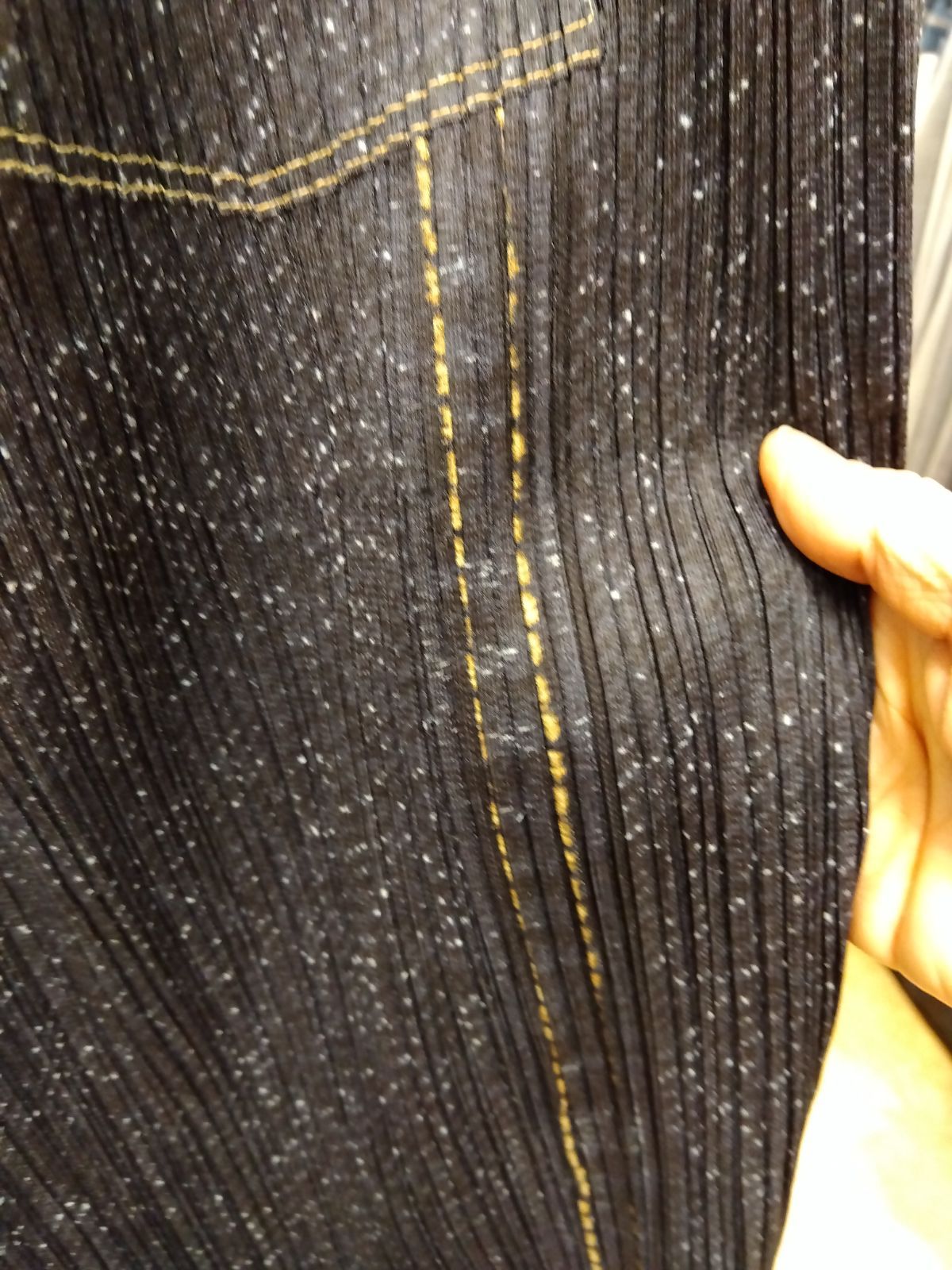 M4 プリーツプリーズ