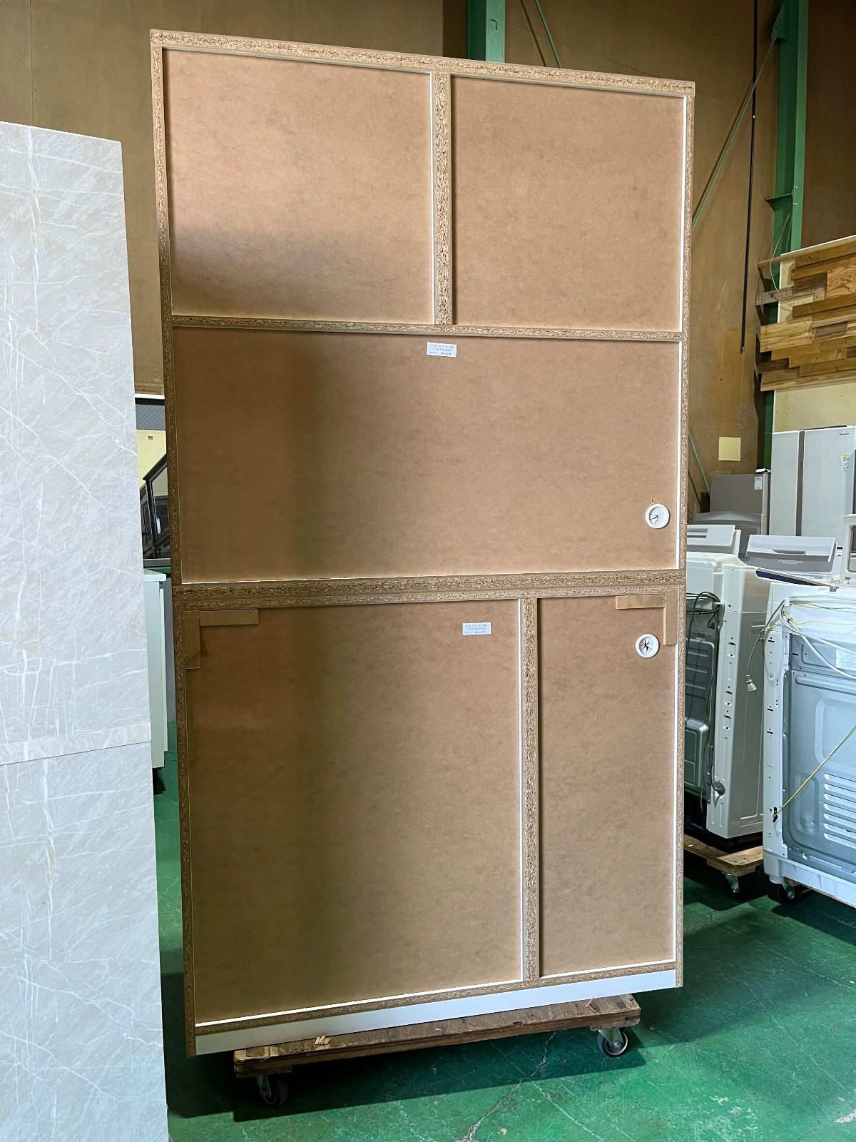 食器棚 レンジ台 レンジボード ガラス扉付き キッチンボード 大型家具 キッチン収納 料理 一軒家 白 ホワイト 倉庫前 割引あり