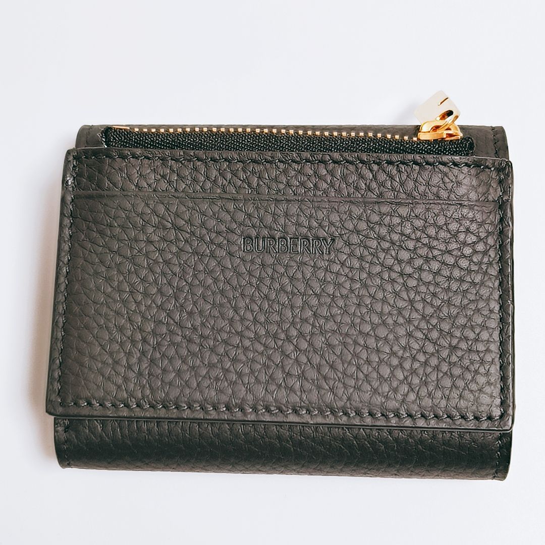 BURBERRY[バーバリー] 三つ折り財布 Black 未使用 メルカリ限定 新品未使用】BURBERRY Bシールド ウォレット 3つ折り財布 小銭入付