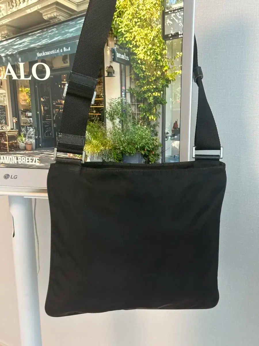 PRADA プラダ ポコノ ナイロン クロスバック メッセンジャーバッグ ショルダーバッグ WWW_KARIMZIABAT_FR