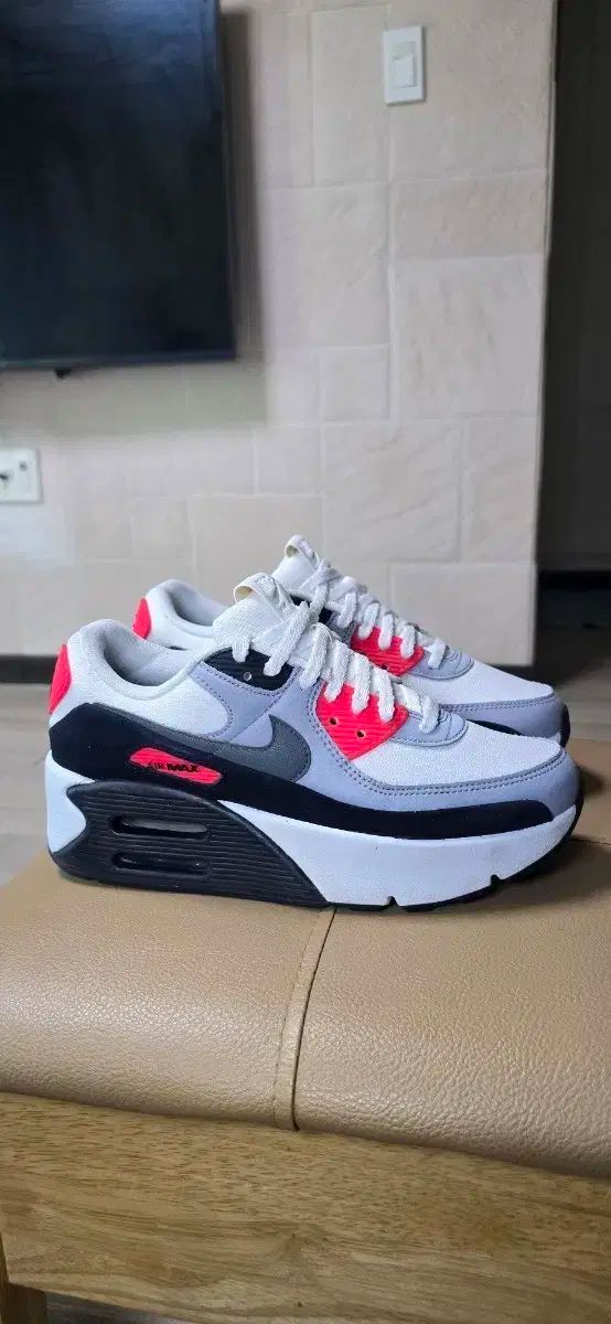 ナイキ エアマックス90 白 ブラック ピンク 240