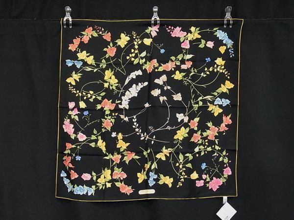 Salvatore Ferragamo フェラガモ シルク100% 花柄 スカーフ ストール ショール ブラック系×マルチ BS0484