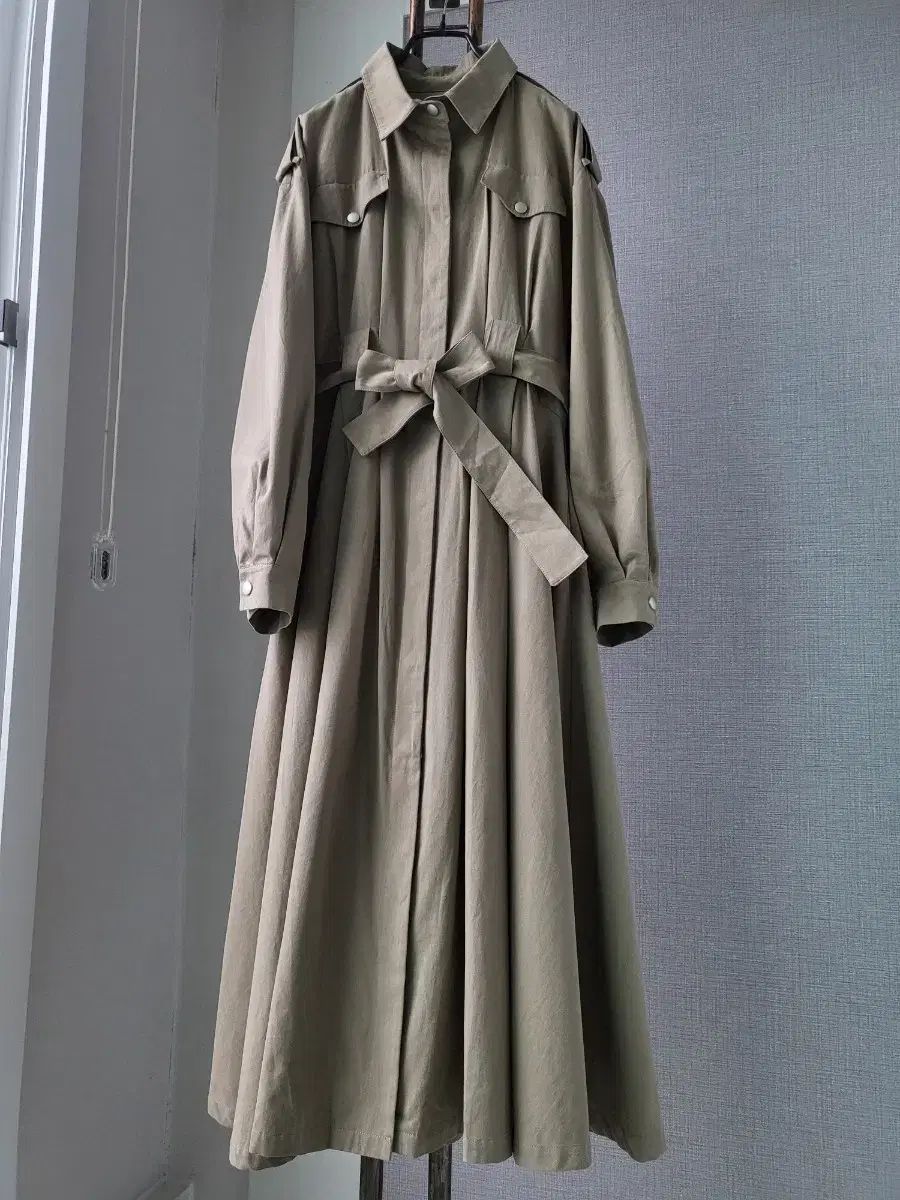 ミミシエル カーキ トレンチ ボリューム感 マキシワンピース