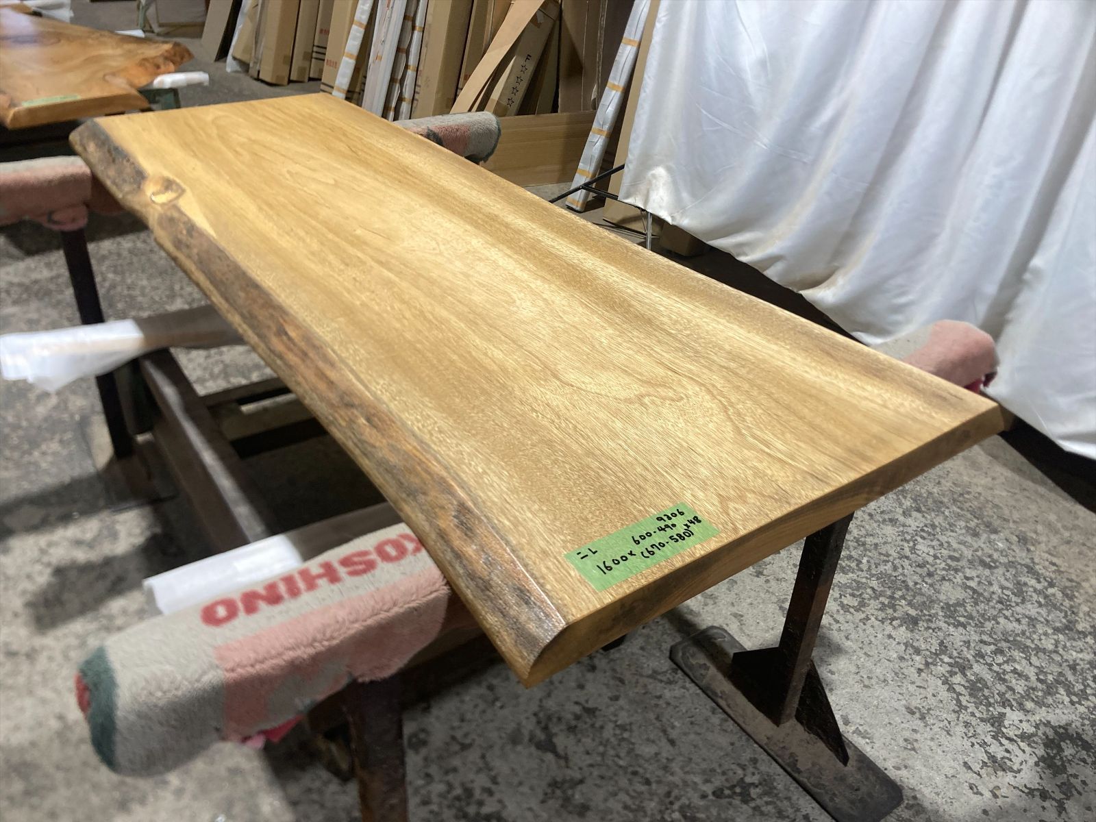 ニレケヤキ9306 欅 一枚板無垢 乾燥材 1600x600-490x48mm カウンター 棚 テレビ台 カウンター センターテーブル ローテーブル