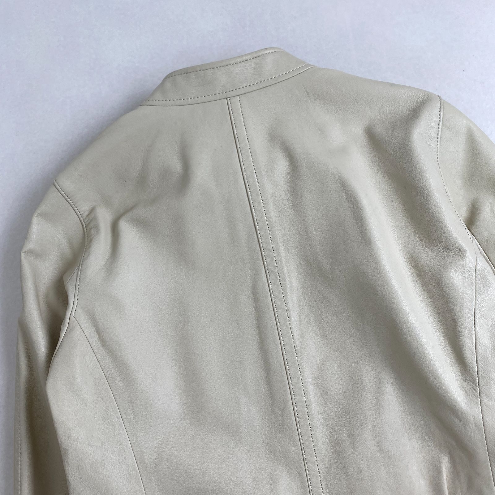 ホワイトベージュ M