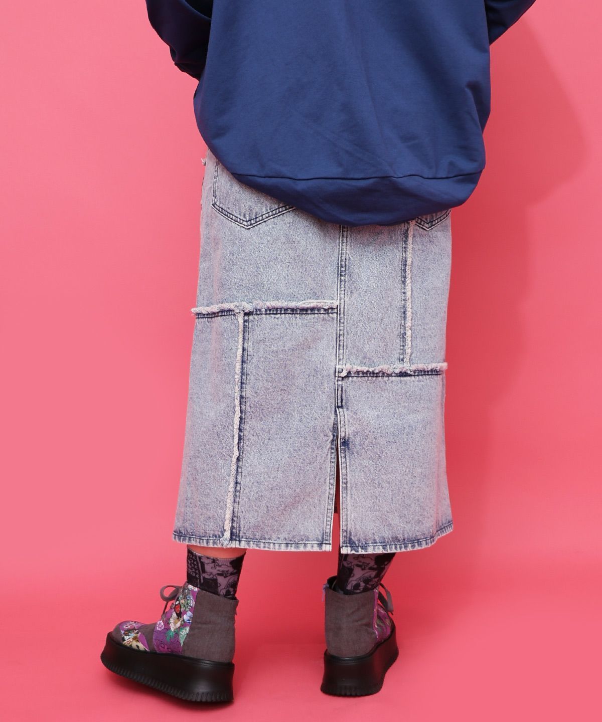 花ネコのアシメフリンジ アップリケデニムスカート