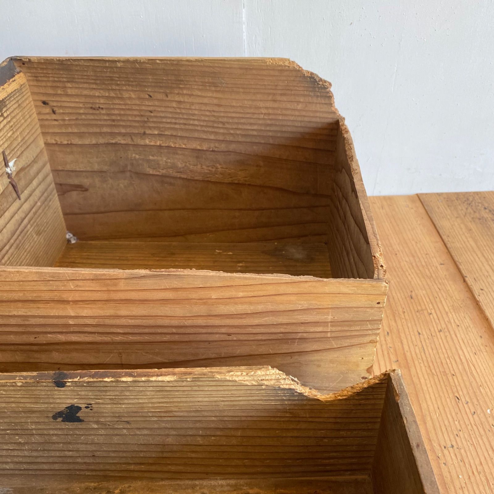 アンティーク　古道具　台　木材 Amazon.co.jp: 花台アンティーク木製古道具台展示台古家具ディスプレイ