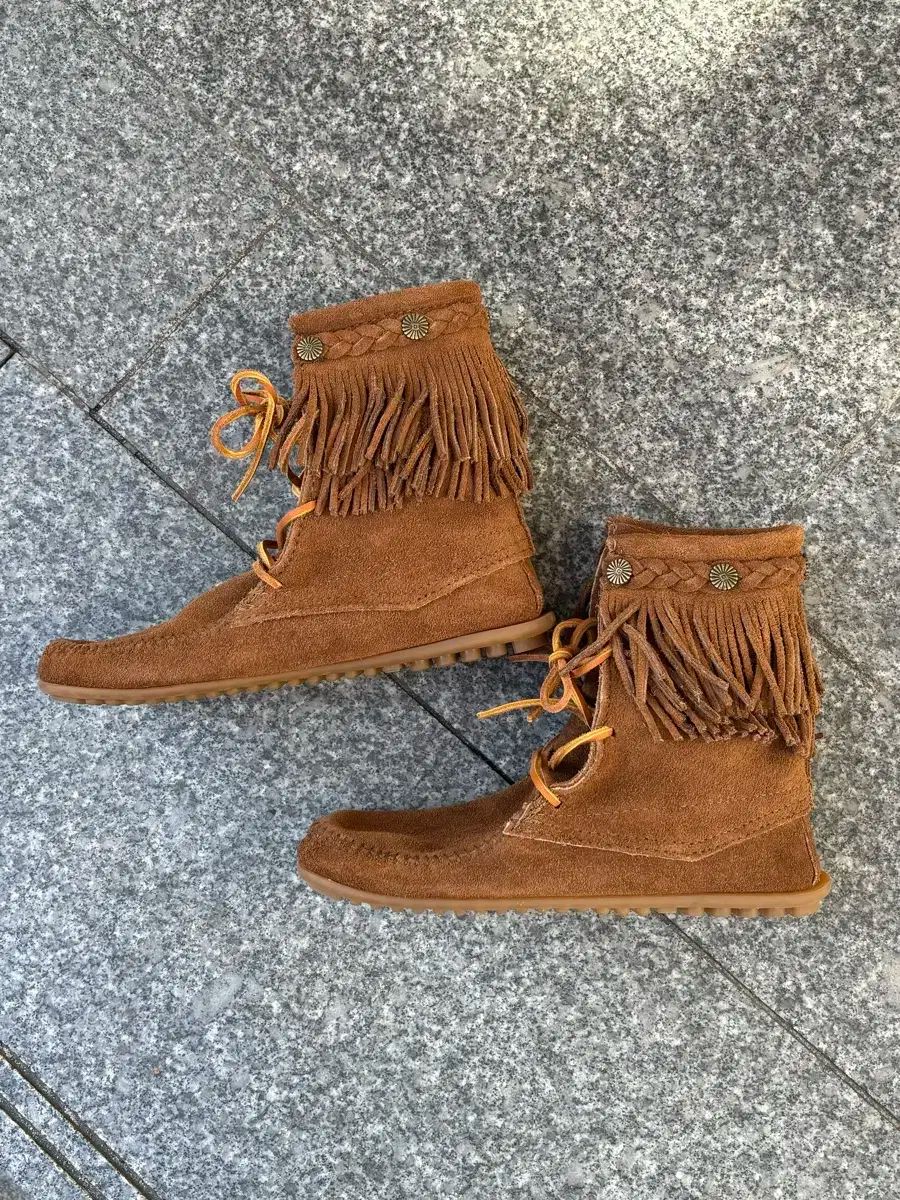 ミネトンカ スウェード フリンジ ブーツ キャメル