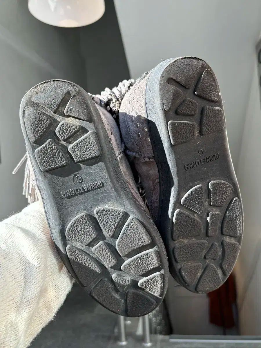  ミネトンカ スウェード フリンジ ブーツ 裏地 ファー その他 ブーツ