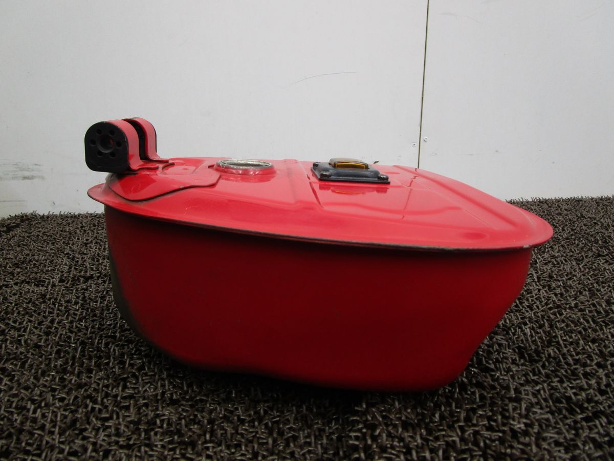 MD90 ガソリンタンク A7681 MD90 ホンダ MD90E