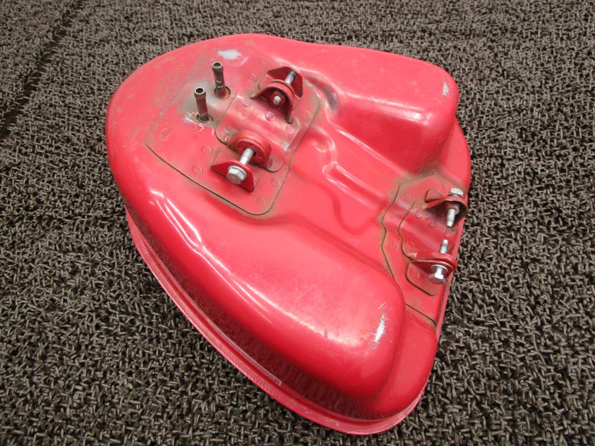 MD90 ガソリンタンク